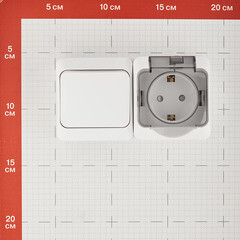 Блок переключатель и розетка Systeme Electric Этюд одноклавишный накладной белый (BPA16-246B) - фото 2