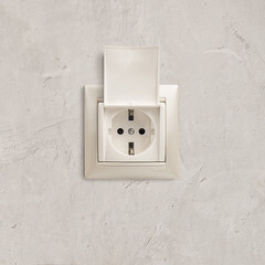 Розетка Legrand Valena встраиваемая белая с крышкой (694270) - фото 2