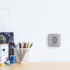 Розетка Legrand Inspiria встраиваемая алюминий (673722) - фото 3