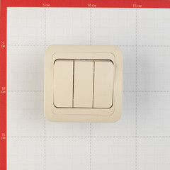 Выключатель Makel Mimoza трехклавишный встраиваемый бежевый (25092) - фото 2