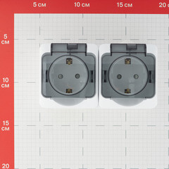 Розетка Systeme Electric Этюд накладная белая со шторками с крышкой (PA16-244B) - фото 3