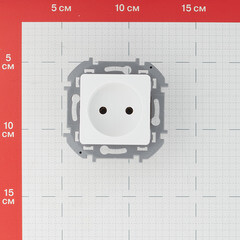 Розетка Legrand Inspiria встраиваемая белая (673710) - фото 3