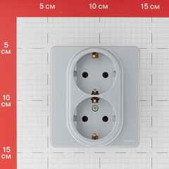 Розетка Legrand Inspiria встраиваемая алюминий (673752) - фото 2