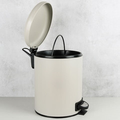 Ведро для мусора Fixsen Hotel FX-34024L с крышкой 5 л металл бежевое с педалью - фото 3