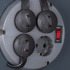 Удлинитель Партнер Электро с заземлением 30 м на катушке 3,5 кВт 4 розетки КГт 3х1,5 кв.мм IP44 - фото 3