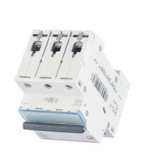 Автоматический выключатель модульный Legrand TX3 3P 50А тип C 6 кА 400 В (404061) - фото 8