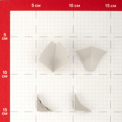 Плинтус для столешниц 3000х23х23 мм травентин gray пластик с заглушками Korner - фото 3