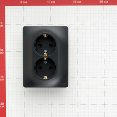 Розетка Systeme Electric Glossa встраиваемая антрацит (GSL000724) - фото 2