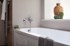 Изображение товара Ванна акриловая Aquanet Tessa 170х70 см с ножками (00242925)