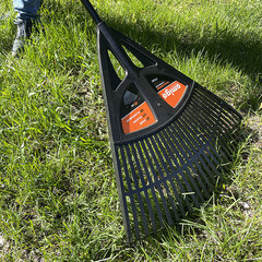 Грабли веерные Amigo (77065) полипропиленовые для листьев и травы 27 зубьев 1200 мм - фото 2