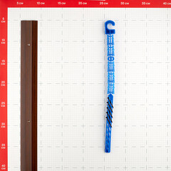 Порог алюминиевый одноуровневый стык 40х900 мм дуб темный - фото 3