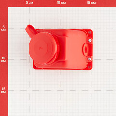 Розетка штепсельная Svet одинарная с заземлением IP44 угловая красная - фото 3