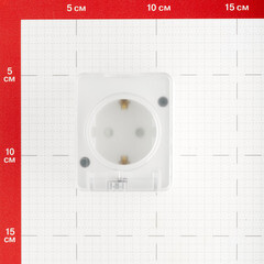 Розетка Systeme Electric AtlasDesign Profi54 накладная белая со шторками с крышкой (ATN540145) - фото 2