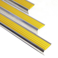 Угловая тактильная лента ПВХ в алюминиевом профиле 1 м желтая (3 шт.) - фото 7