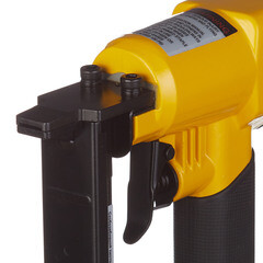 Скобозабивной пистолет пневматический Pegas Pneumatic 1013J 1/4 (1034) - фото 2