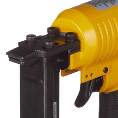 Скобозабивной пистолет пневматический Pegas Pneumatic 1022J 1/4 (1035) - фото 6