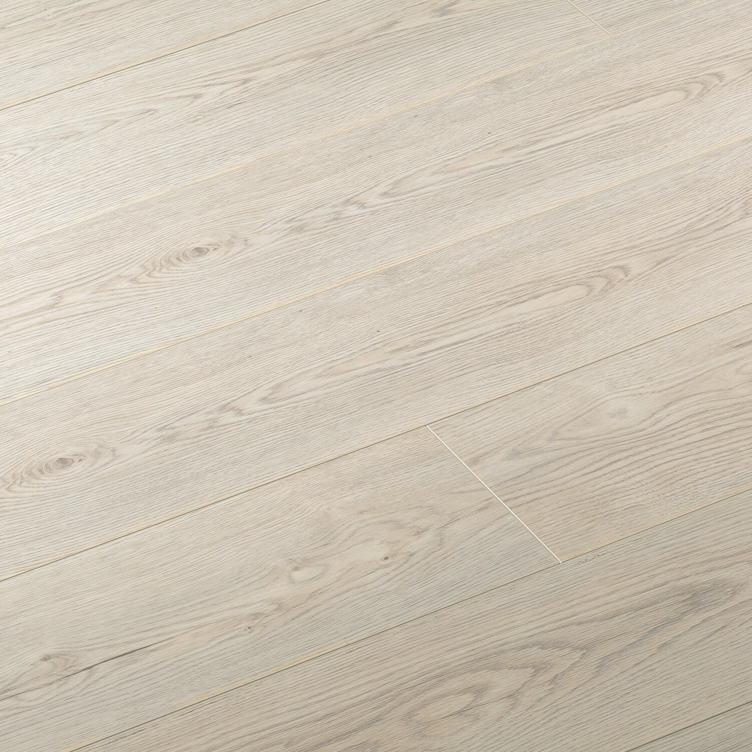 Изображение товара Ламинат 33 класс Ultradecor Expert Choice дуб стерлинг туманный 2,22 кв.м 8 мм с фаской