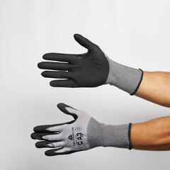 Перчатки полиэтиленовое волокно 13 нитей с полиуретановым покрытием антипорезные Delta Plus VECUT42 серые 9 (L) - фото 3