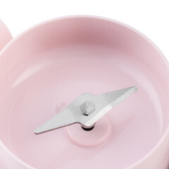 Блендер портативный Kitfort КТ-3002 50 Вт 0,26 л розовый/серебристый - фото 3