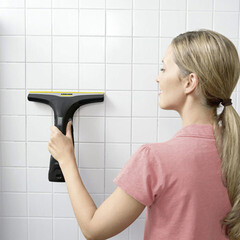 Стеклоочиститель аккумуляторный Karcher WV 2 Black Edition 3,6В Li-Ion с АКБ и ЗУ 0,1 л (1.633-425.0) - фото 2