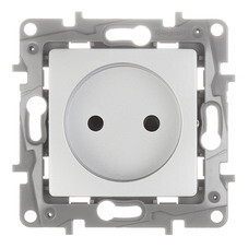 Розетка Legrand Etika встраиваемая алюминий со шторками (672434)