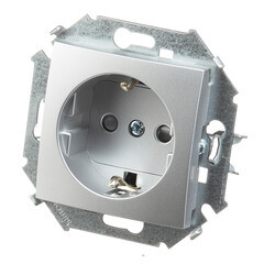 Розетка Simon 15 встраиваемая алюминий со шторками (1591443-033) - фото 3