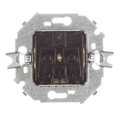 Розетка Simon 15 встраиваемая слоновая кость со шторками (1591444-031) - фото 4