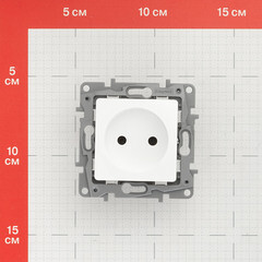 Розетка Legrand Etika встраиваемая белая (672220) - фото 2