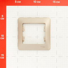 Рамка Systeme Electric Glossa oдноместная титан (GSL000401) - фото 3