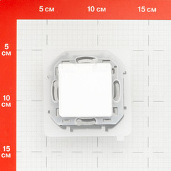 Розетка Legrand Inspiria встраиваемая белая со шторками с крышкой (673740) - фото 3