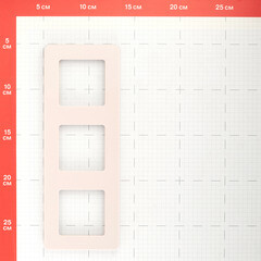 Рамка Legrand Inspiria трехместная розовая (673954) - фото 3