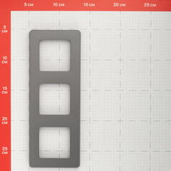 Рамка Legrand Inspiria трехместная дымчатая (673957) - фото 2