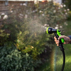 Насос аккумуляторный для полива из бочки Greenworks 24V G24SWP со шлангом 2 м и распылителем (3401007) - фото 7