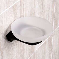 Мыльница для ванной WasserKraft Elbe K-7200 с держателем стекло/металл черная (K-7229) - фото 2