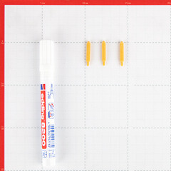 Маркер лаковый для плиточных швов Edding 8200 белый грифель 2-4 мм - фото 10