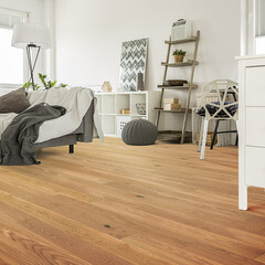 Паркетная доска Tarkett Bolero Plank Oak Viejo дуб вьехо 1,182 кв.м 14 мм однополосная с фаской брашированная - фото 7