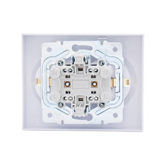 Розетка Lezard Vesna встраиваемая белая со шторками (742-0200-178B) - фото 3