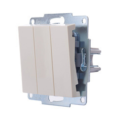 Выключатель Lezard Vesna трехклавишный встраиваемый крем (742-0388-109) - фото 5