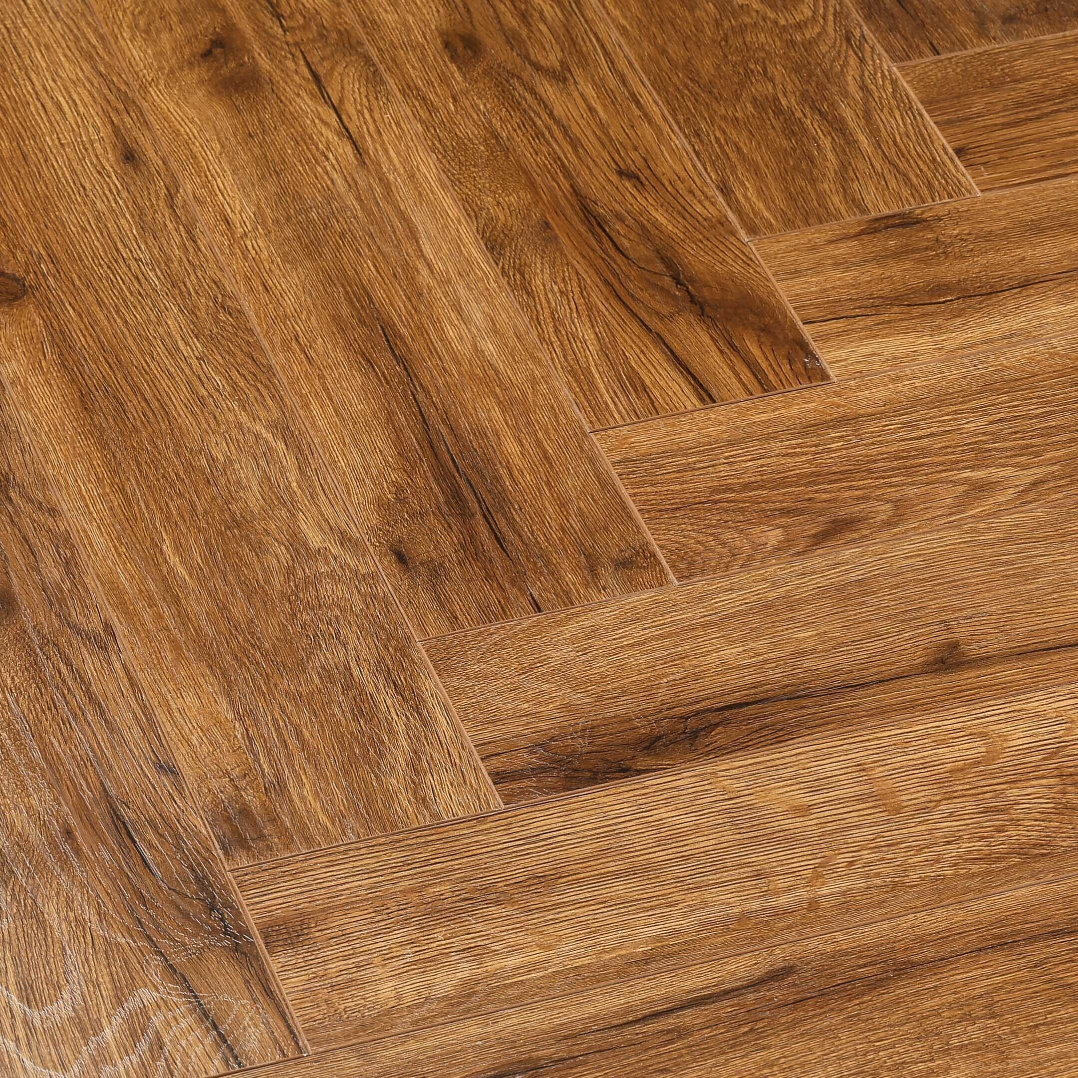 Изображение товара Ламинат 34 класс Woodstyle Arrow дуб кивер, 12 мм, фаска, ельочка, влагостойкий