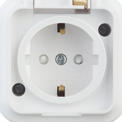 Розетка Svet накладная белая со шторками с крышкой (EV 0366-8610) - фото 3