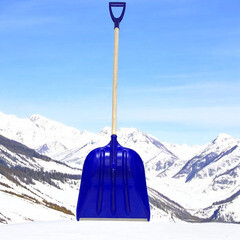 Лопата снеговая Инструм-Агро Эльбрус полипропилен с деревянным черенком 1490х400 мм (100176-3) - фото 4