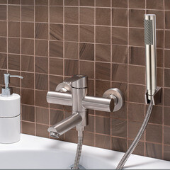 Смеситель для ванны РМС SUS124 нержавеющая сталь однорычажный с коротким изливом с лейкой (SUS124-009E) - фото 4