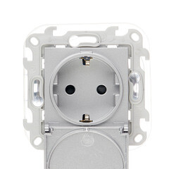 Розетка Simon 24 Harmonie встраиваемая алюминий с крышкой (2420448-033) - фото 5