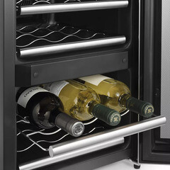 Винный шкаф Kitfort КТ-2405 445х652х507 мм - фото 3