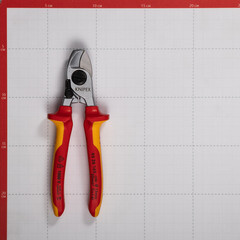 Кабелерез 165 мм Knipex (KN-9526165sb) - фото 4