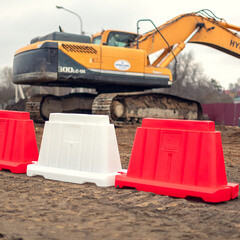 Дорожный блок вставной Экопром 1200 мм 20 л красный - фото 5