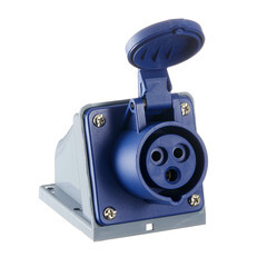 Изображение товара Розетка силовая угловая настенная Dekraft РС-103 с заземлением 2P+PE 1 фаза 16 А 220 В IP44 синяя (26190DEK)