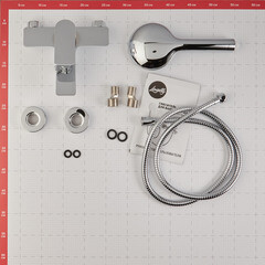 Смеситель для ванны Lavelly White Modern хром/белый однорычажный с коротким изливом с лейкой (623749) - фото 5