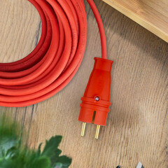 Вилка штепсельная Svet с заземлением IP44 красная - фото 2