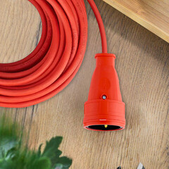 Розетка штепсельная Svet одинарная с заземлением IP20 красная - фото 2